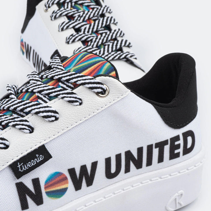 Sapatilha Now United By Tweenie Feminino #Play Cadarço Listrado Branco